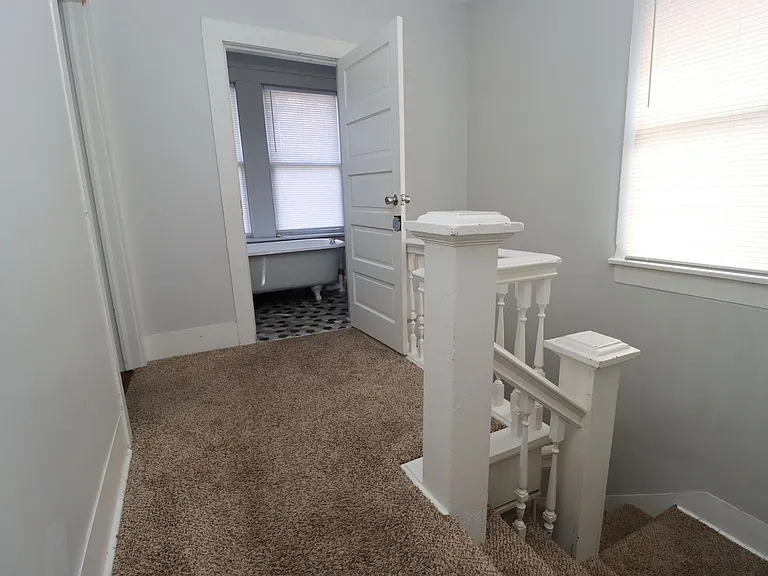 4910 Colonial Dr — Photo 19