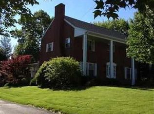 501 S Main St, Eureka, IL