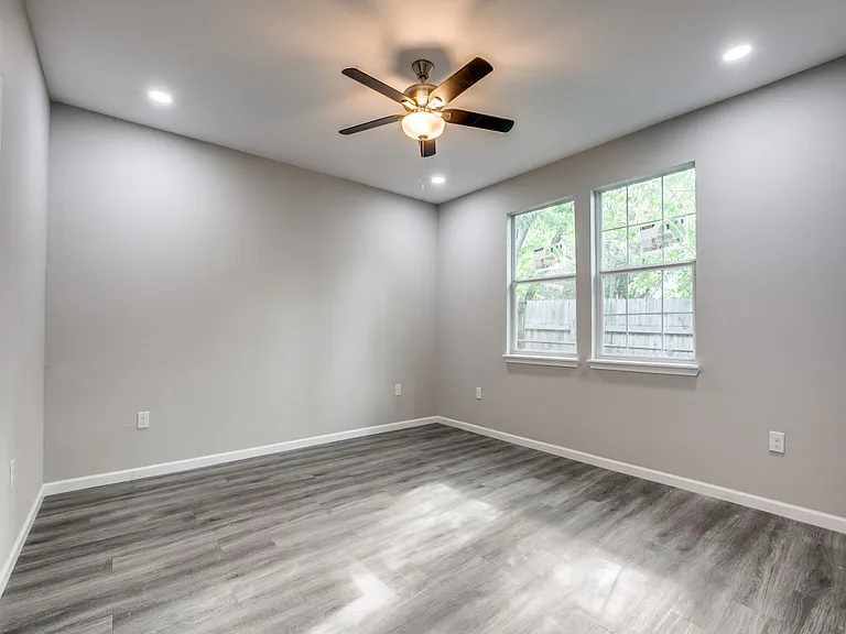 2910 S Laredo St #2 — Photo 9