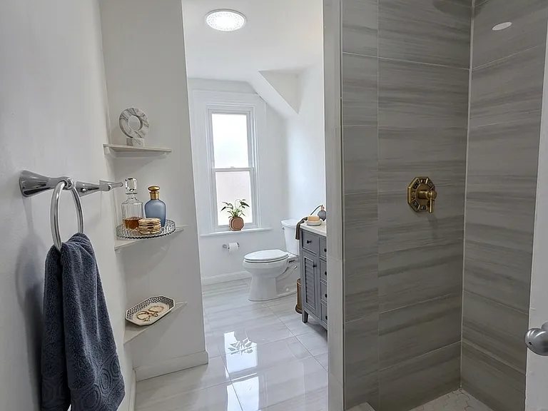 56 Pinckney St #3 — Photo 10