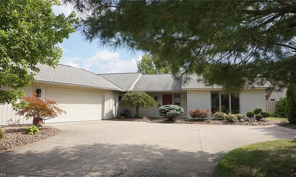 1st image of 32957 Woodstone Cir