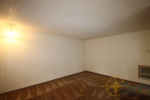 3rd image of 2906 NE 86th Ave