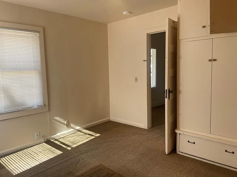 1229 Maple St — Photo 7