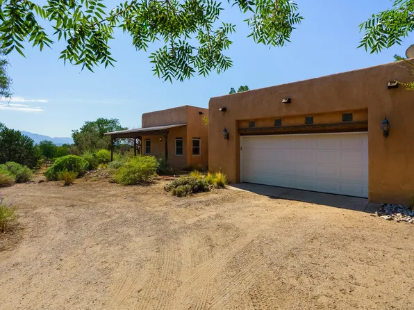 185 Ashley Ln, Corrales, NM 87048