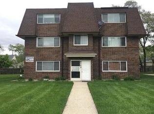 415 McCarthy Rd #2N, Lyons, IL 60439