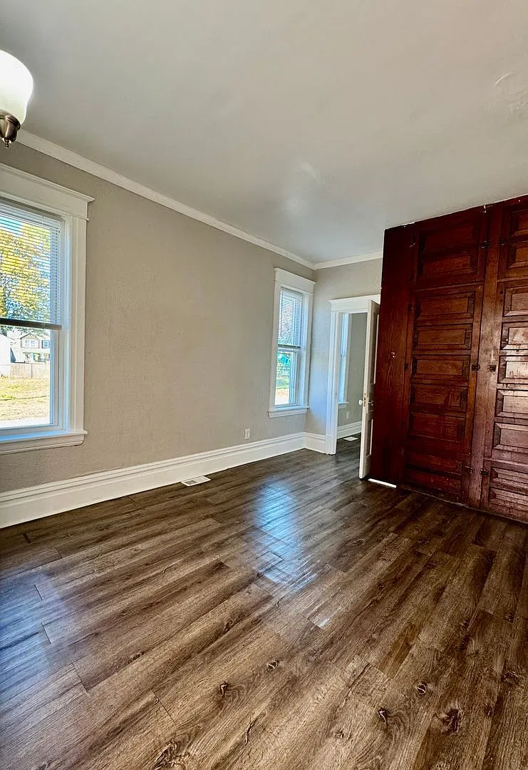 2 bed, 1.0 bath, $925 — Photo 4