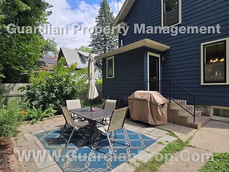 817 Stryker Ave — Photo 18