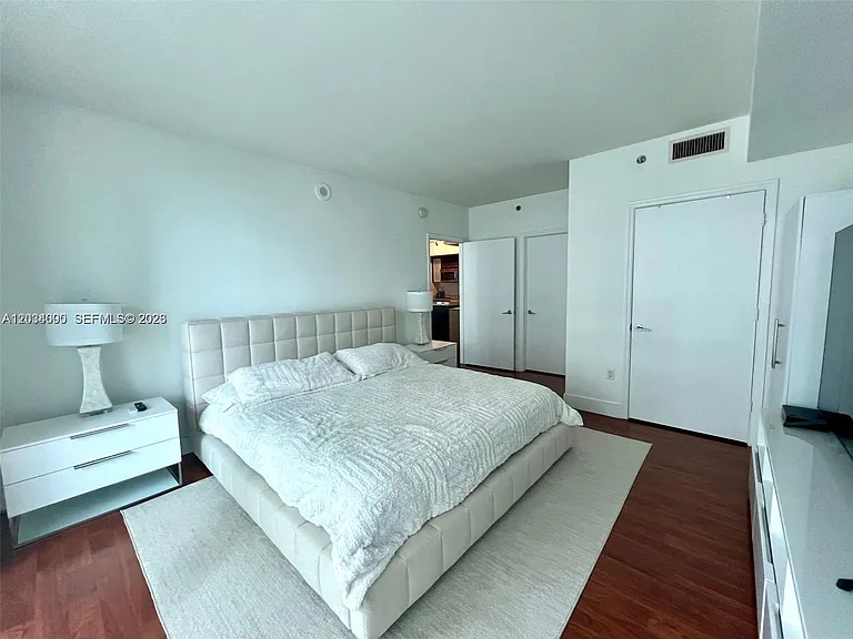 500 Brickell Ave #1410 — Photo 16