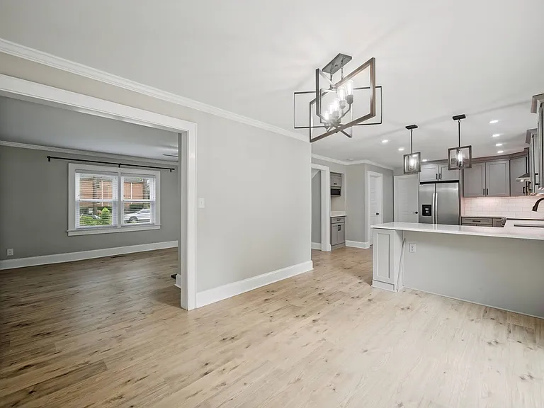 6048 River Rd — Photo 23