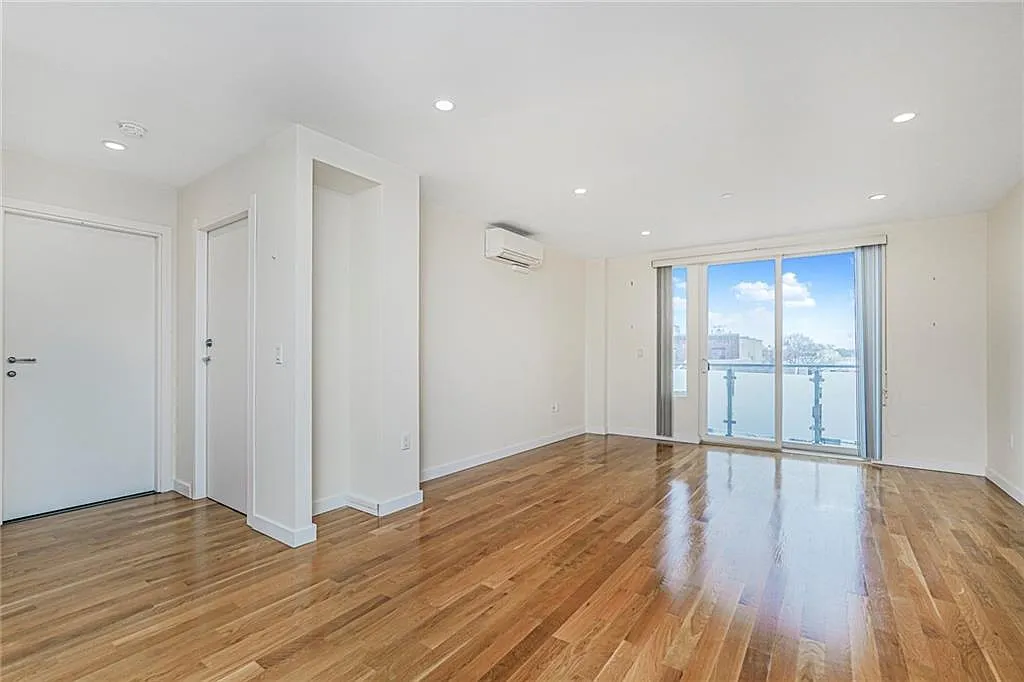 Building Photo - 8629 Bay Pkwy #4