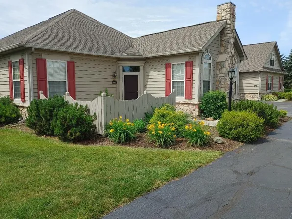 9905 Connor Lake Cir, Perrysburg, OH 43551
