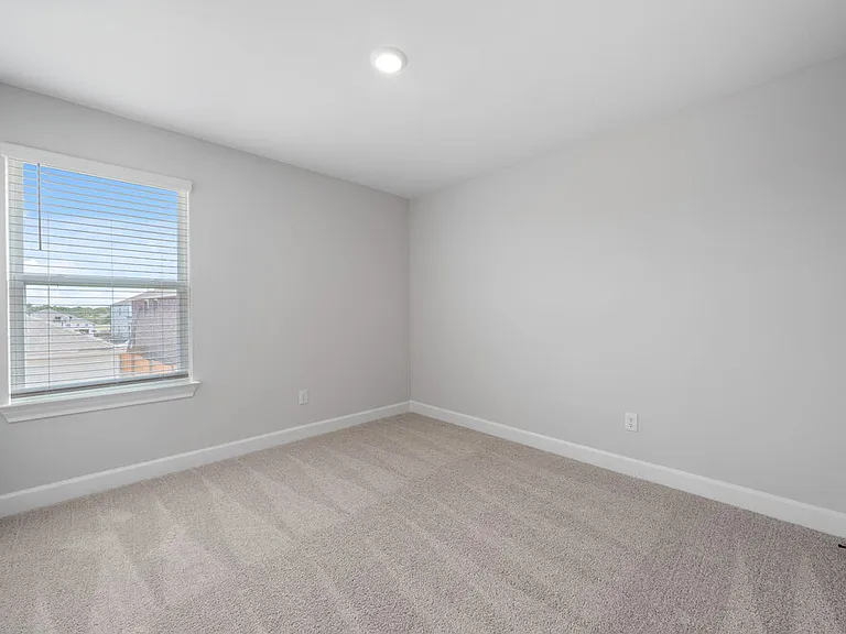 710 Princeton Hts — Photo 14
