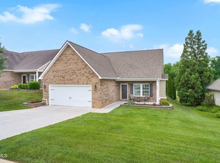 560 Trillium Trl, Johnson City, TN 37604