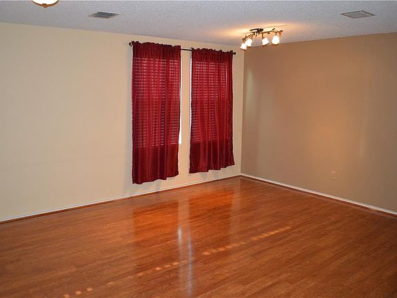 3rd image of 5304 Riverflat Ct