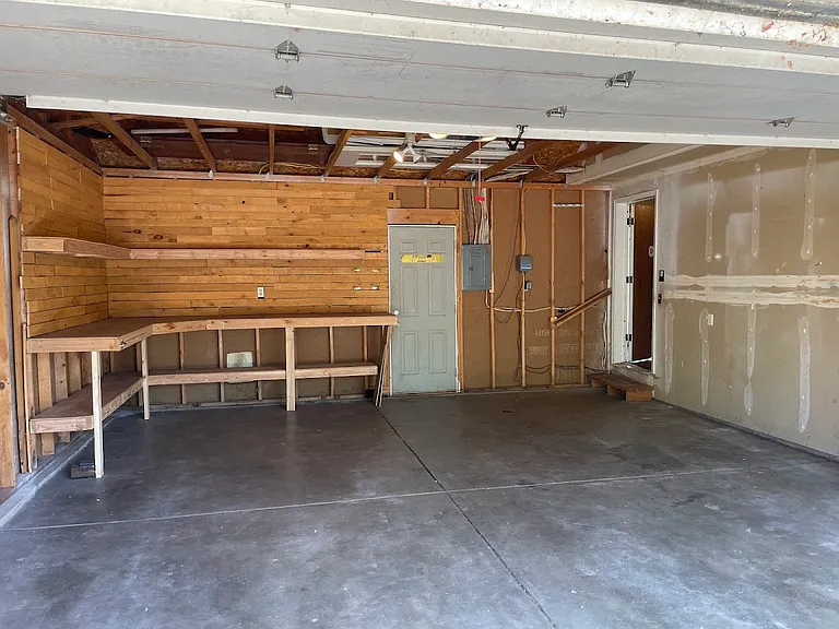 2724 Pampas Dr — Photo 15