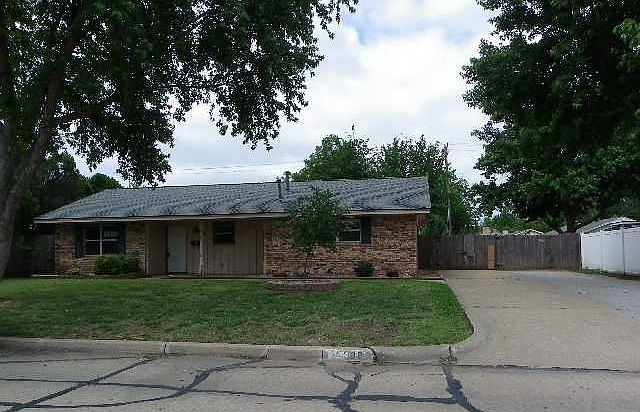 1st image of 908 Woods Ave