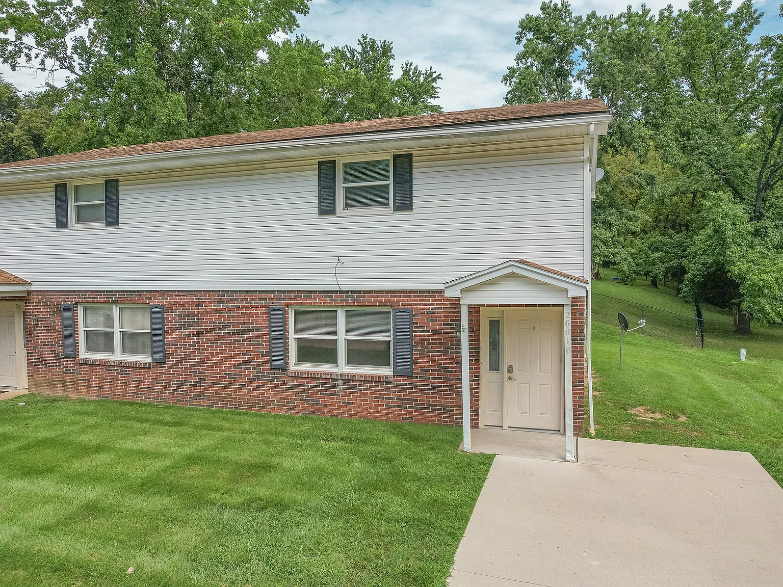 2601 Midway Street - B — Photo 3