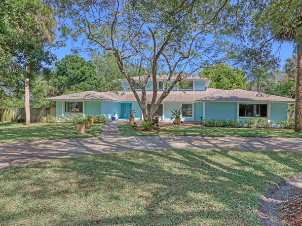 705 River Oaks Ln, Merritt Island, FL 32953