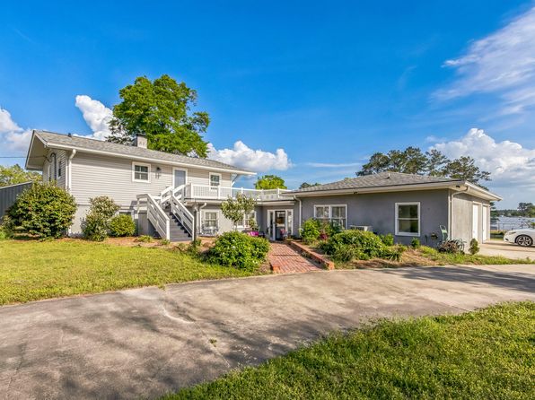 1129 Levi St, Manning, SC 29102