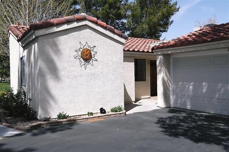 1st image of 14814 Clubhouse Dr APT A