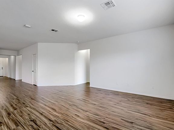 5th image of 721 Mallow Rd