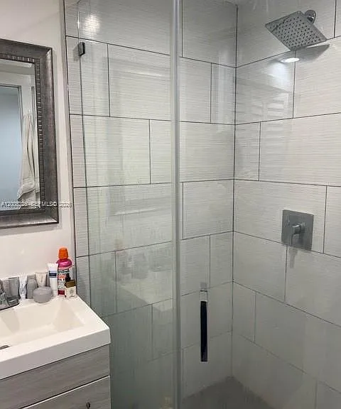 5910 SW 62nd Ter #A — Photo 5