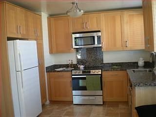 4th image of 51 Parnell Ave