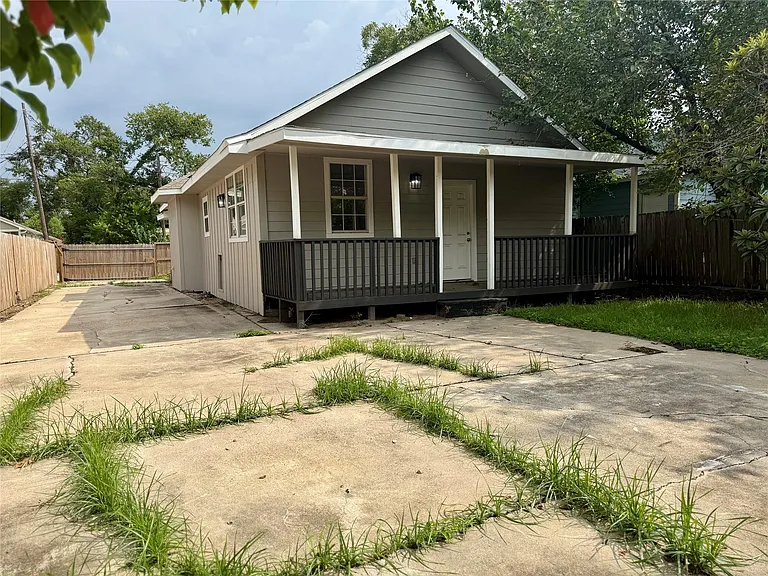 1816 Ryon St — Photo 13