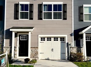 304 Carbine St, Taneytown, MD 21787