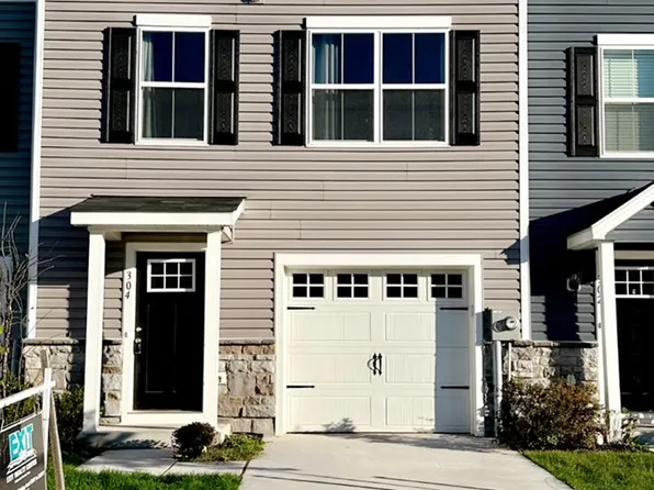 304 Carbine St, Taneytown, MD 21787