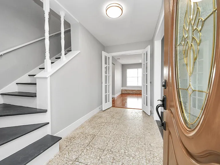 15423 Ridingwood Dr — Photo 6