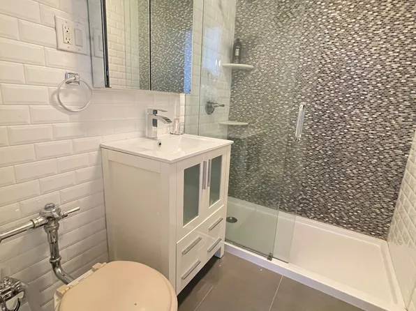 770 Ocean Parkway image 5 of 5