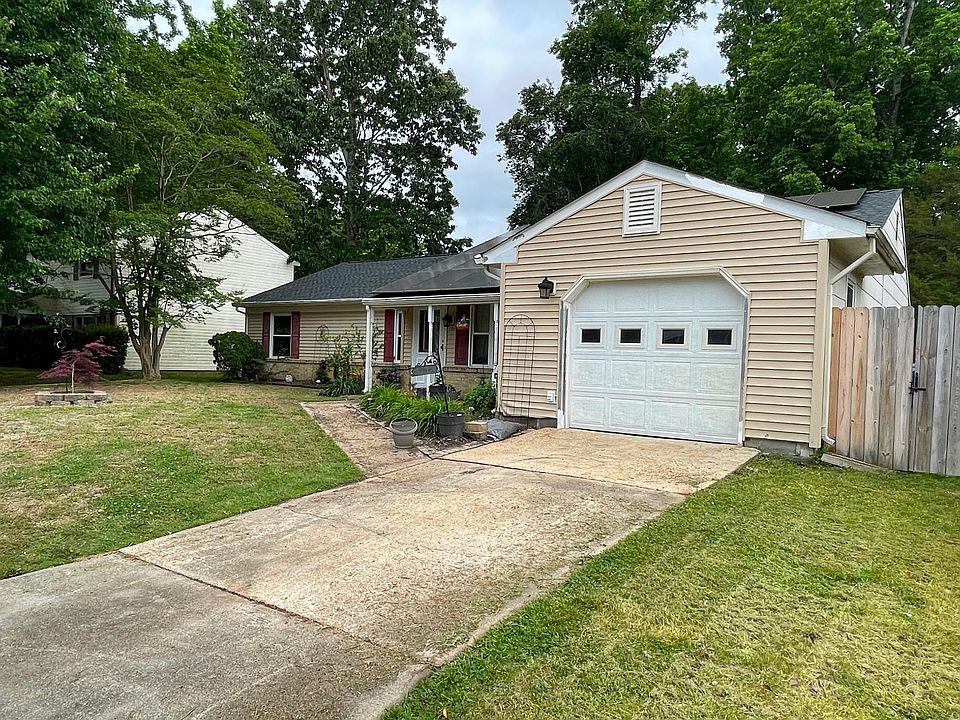 1st image of 3713 Fieldstone Cir