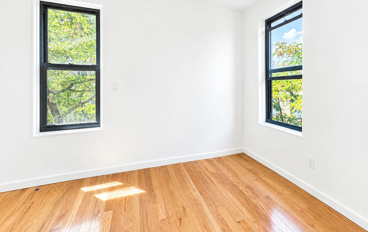 19 Christopher Street — Photo 4