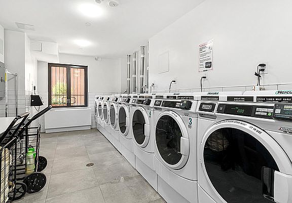5th image of 407 Lenox Ave #4D