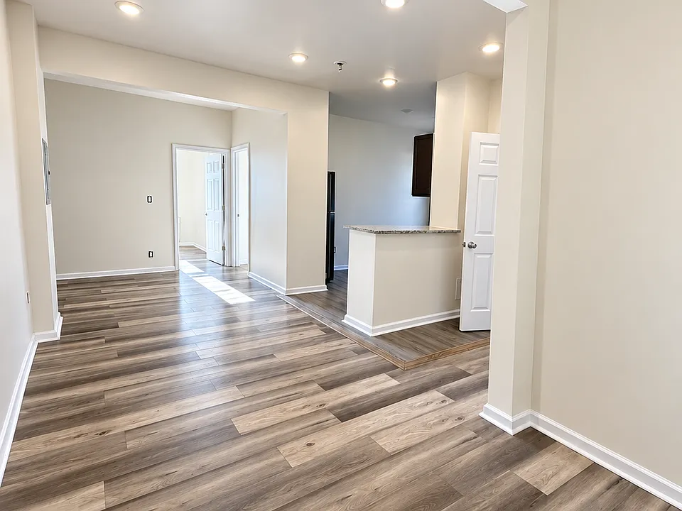 445 Washington Ave #5