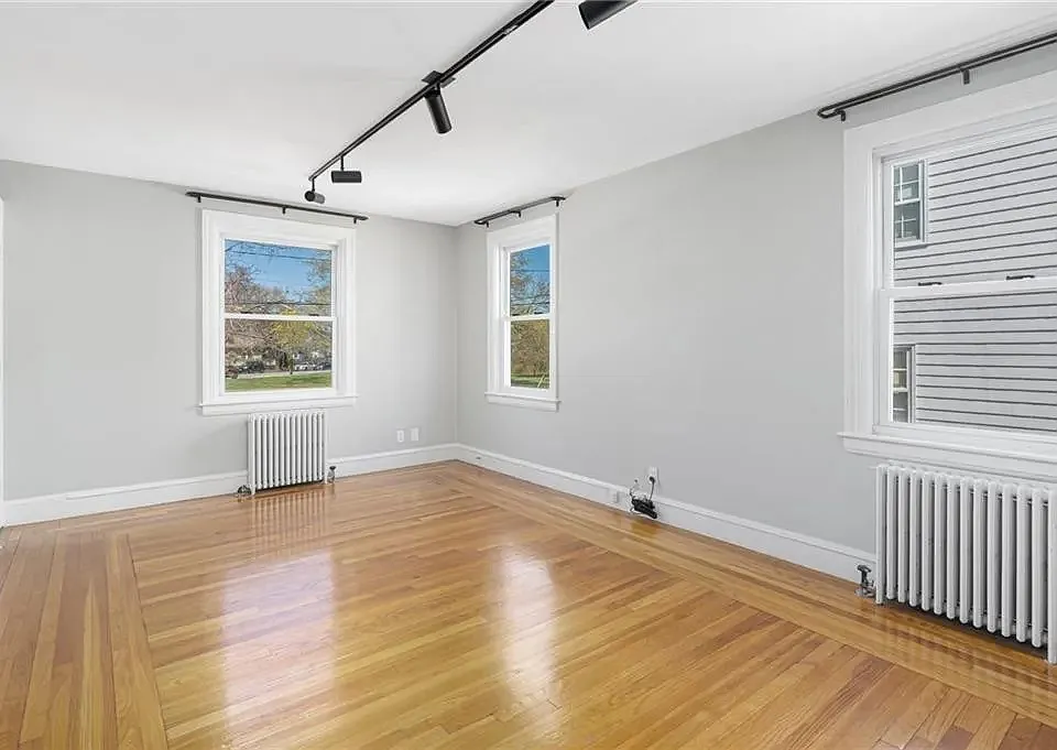 11 North Ave #1