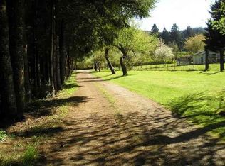 32075 Nichols Ln, Cottage Grove, OR 97424