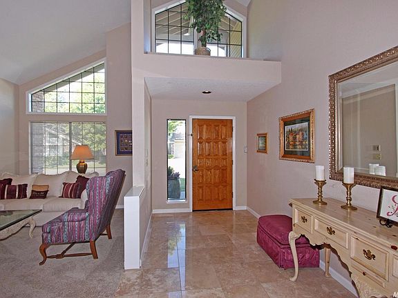 2nd image of 504 Wexford Ct
