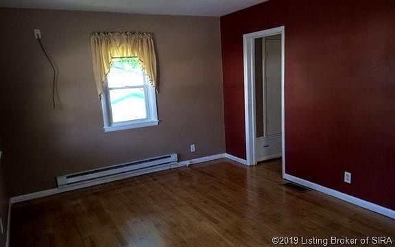 3rd image of 209 E Cherry St
