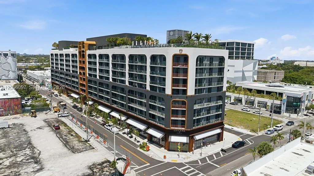 Building Photo - 2700 NW 2nd #238