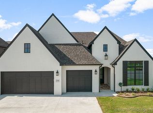 2715 W Tucson Ct, Broken Arrow, OK 74011