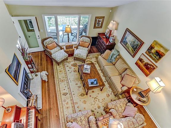 3rd image of 2219 Boxwood Ln #2219