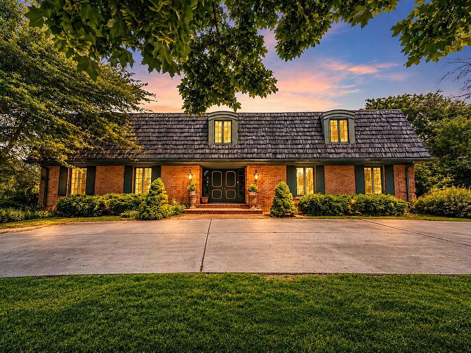 1st image of 675 Sunset Cir