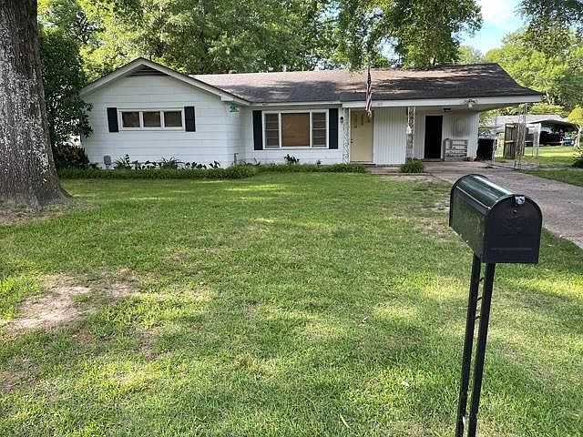 1st image of 117 Mimosa Dr