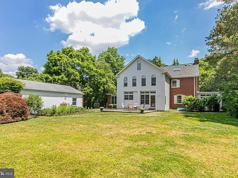 254 Jefferson Rd — Photo 37