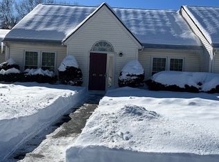 Fieldstone Village, Ellington, CT 06029