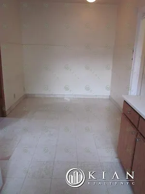 Rented by Kian Realty | media 45