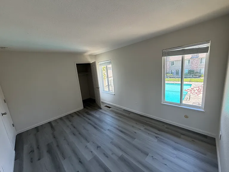 1177 Norwegian Ave #13 — Photo 27