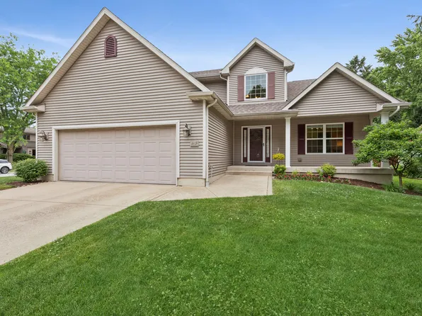 209 Sunflower Dr, Valparaiso, IN 46383